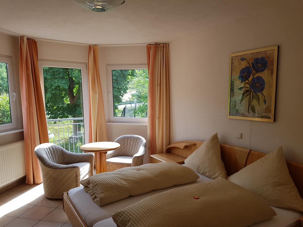 Hotel Zur Engelsburg Hausen-Wied Екстериор снимка