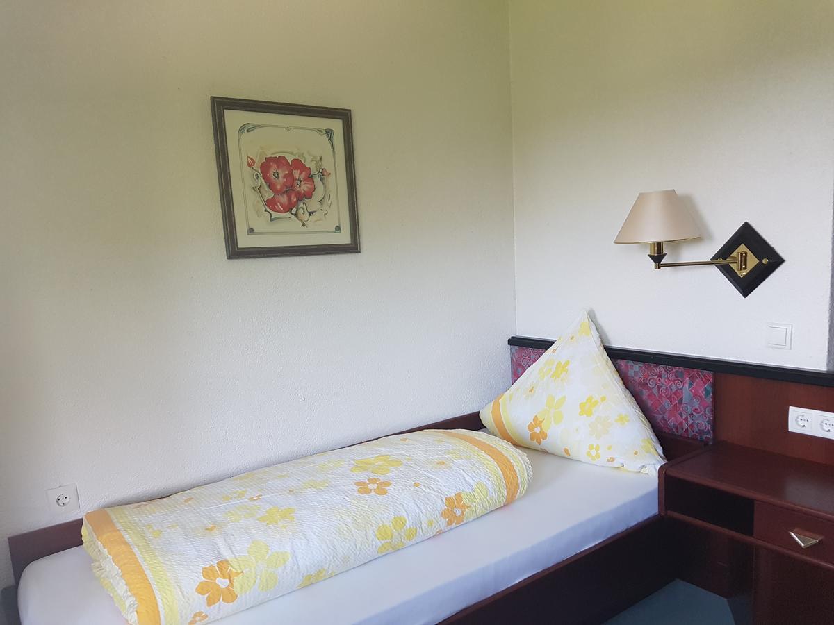 Hotel Zur Engelsburg Hausen-Wied Екстериор снимка