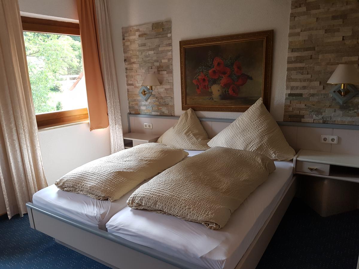 Hotel Zur Engelsburg Hausen-Wied Екстериор снимка